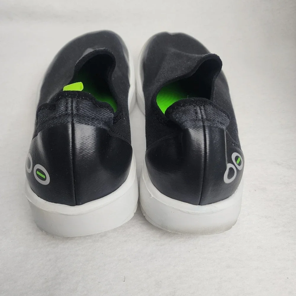 OOFOS Eezee Low Slip On Sneaker Womens 10 Black Fabric Rubber Sole Comfort